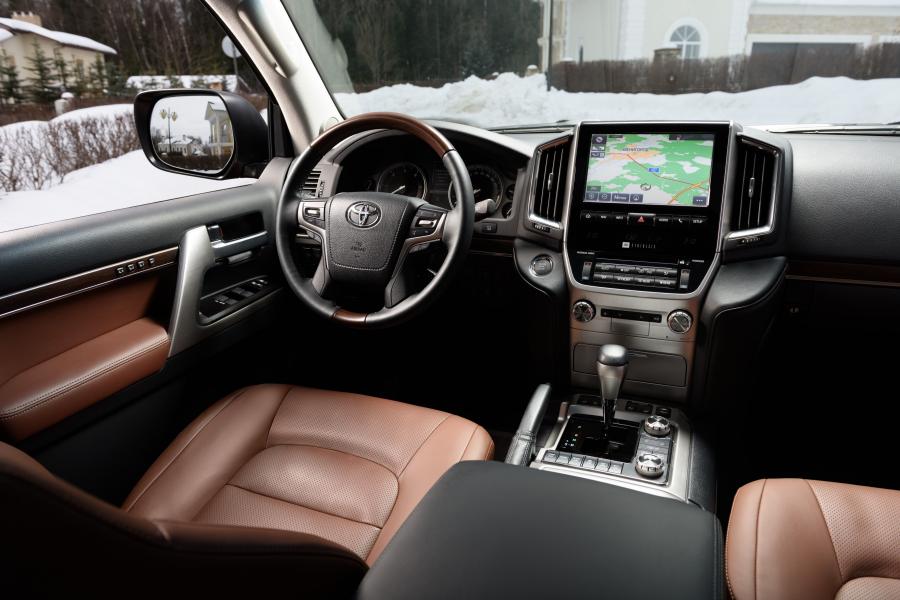 Торпедо Toyota Land Cruiser 200 Executive 2016 года  (CIS) (фото 7 из 15)